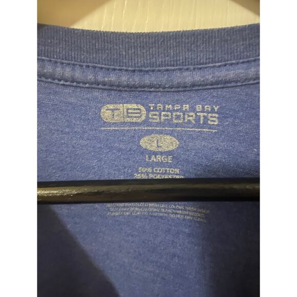 Tampa Bay Lightning Tshirt - Picture 2 of 3